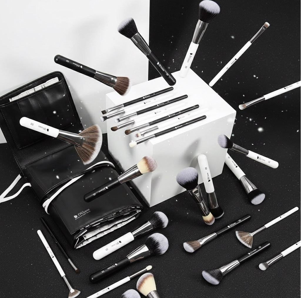 DUCARE Panda Series Professional Makeup Brush Set – 31 Pcs (Multicolor)