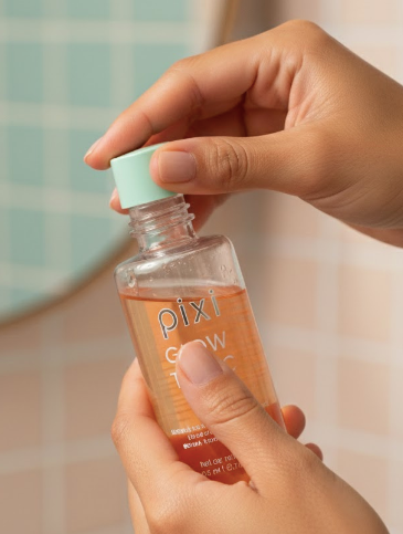 PIXI Glow Tonic Exfoliating Toner – 5% Glycolic Acid Brightening Toner for Smooth, Radiant & Even-Toned Skin